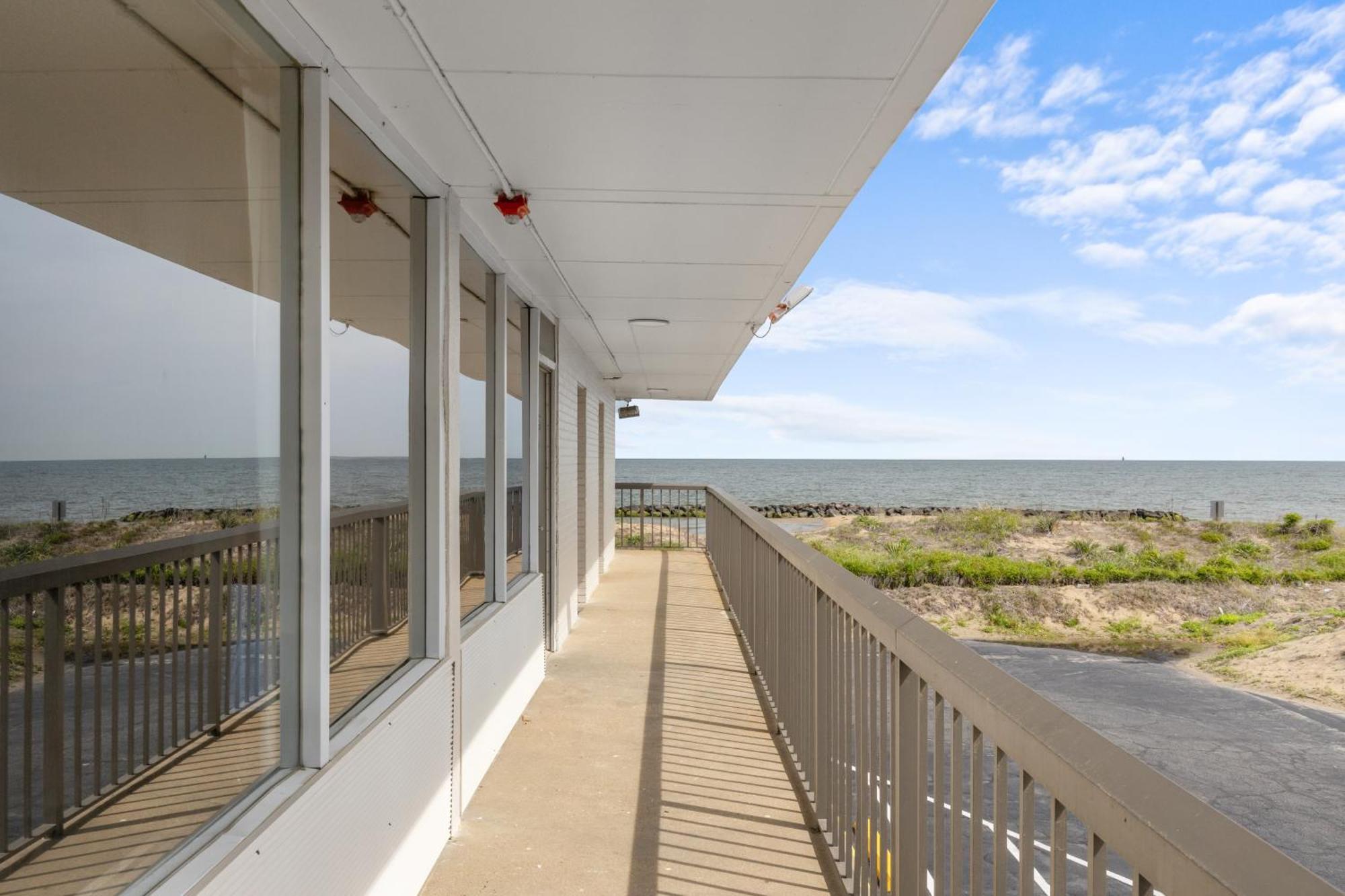 Casa Del Mar Hotel Norfolk Bagian luar foto